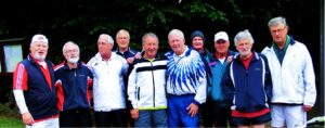 Die TCCer gratulieren ihren Gastgebern, dem SVV Buschhausen, zur Meisterschaft in der Oberliga. Im vorausgegangenen Match waren die TCCer leer ausgegangen.